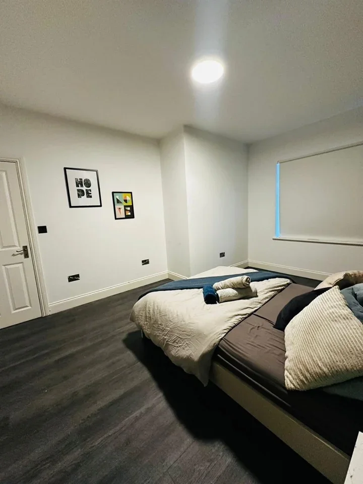 Flat Castle Road in Greater London