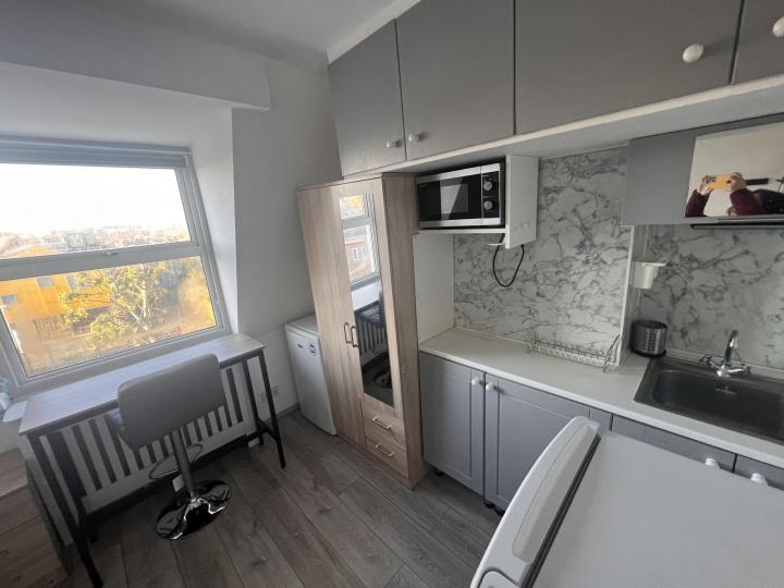 Flat Relf Road in Greater London
