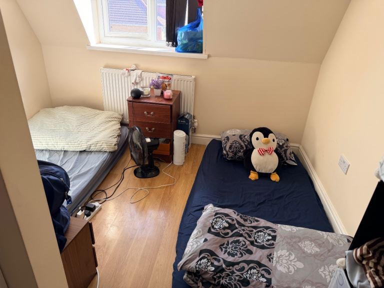 Room Chalvey Road East in Slough