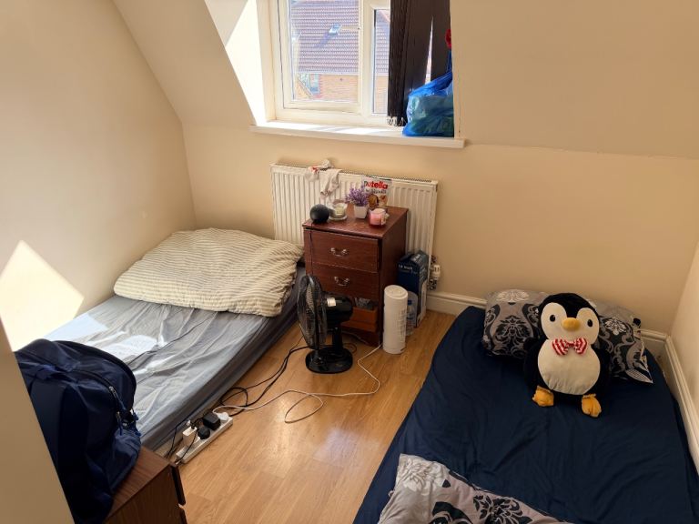 Room Chalvey Road East in Slough