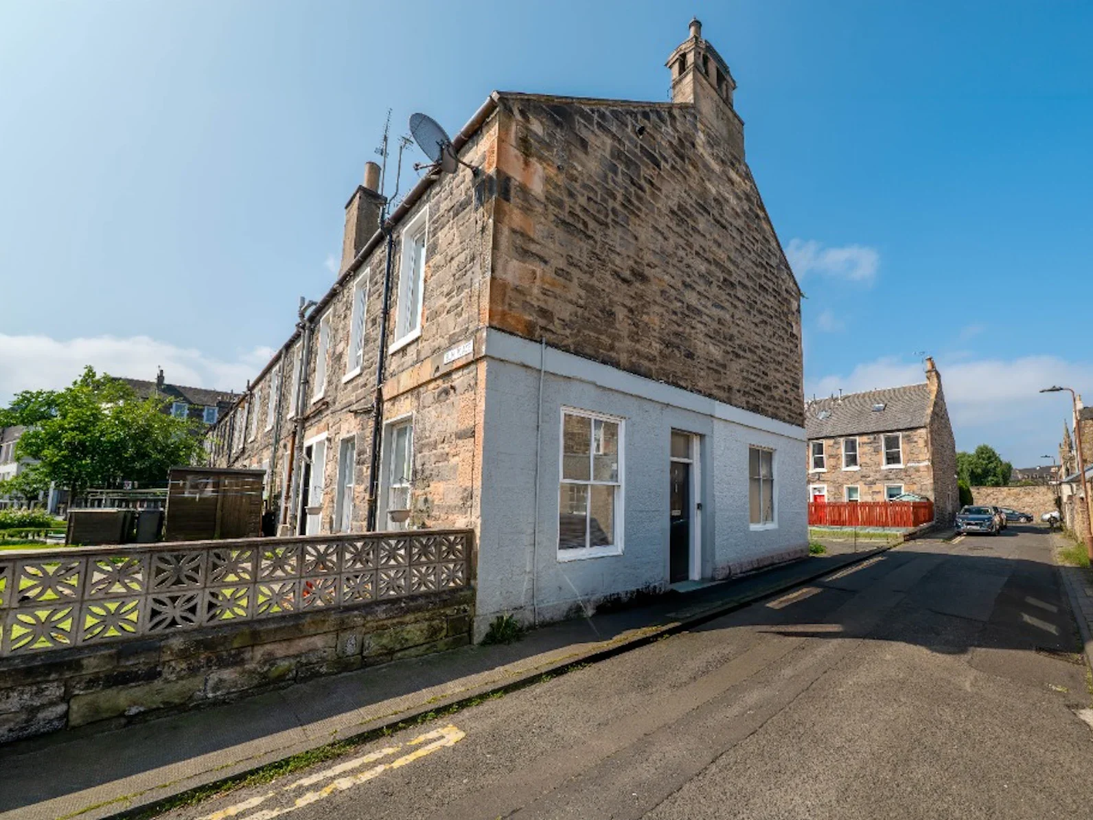 Flat East Hermitage Place in City of Edinburgh