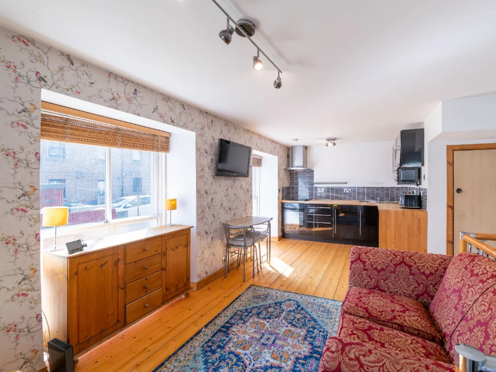 Flat East Hermitage Place in City of Edinburgh