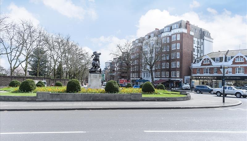 Flat Park Road in City of Westminster