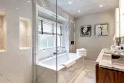 Flat Grosvenor Hill in City of Westminster