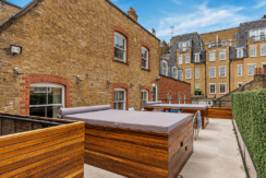 Flat Grosvenor Hill in City of Westminster