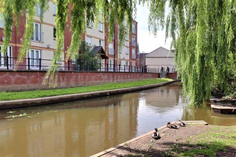 Flat Espley's Yard in Stafford