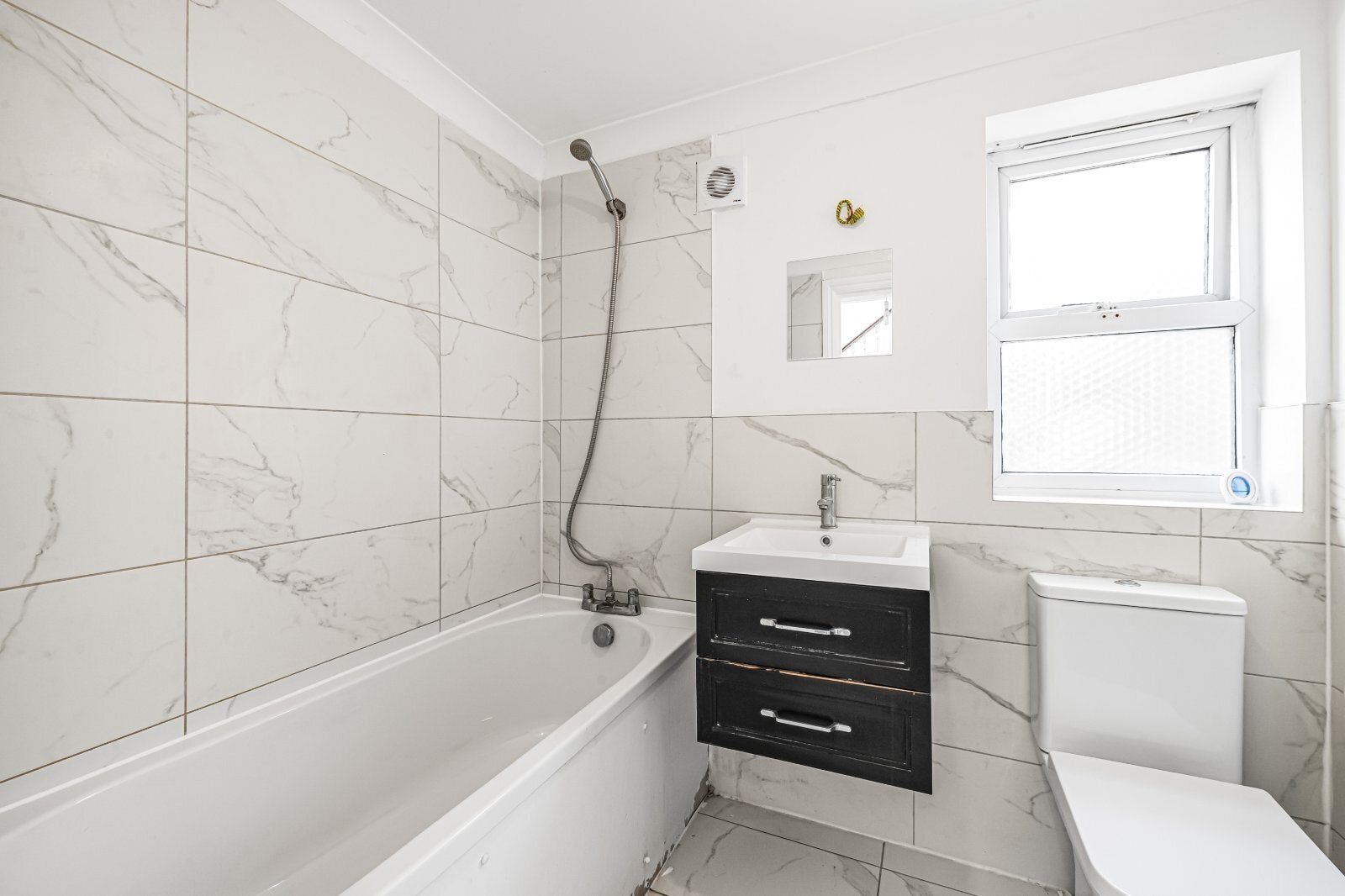 House Ludlow Close in Greater London