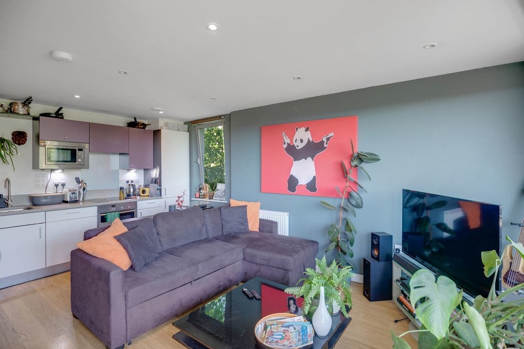 Flat Jamaica Road in Greater London
