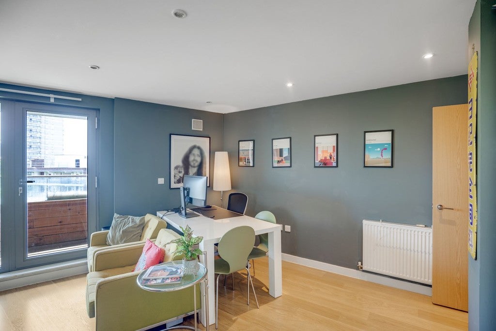 Flat Jamaica Road in Greater London