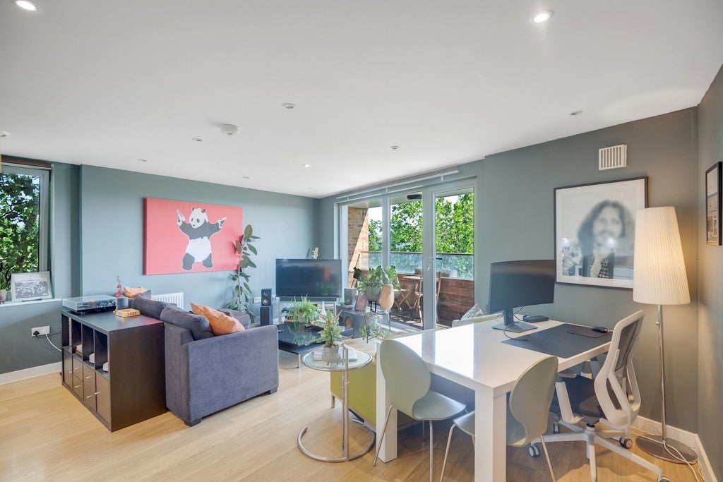 Flat Jamaica Road in Greater London