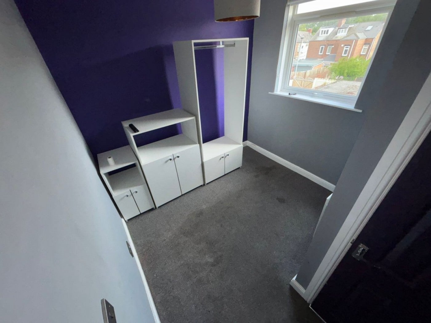 Room Doncaster Road in Barnsley