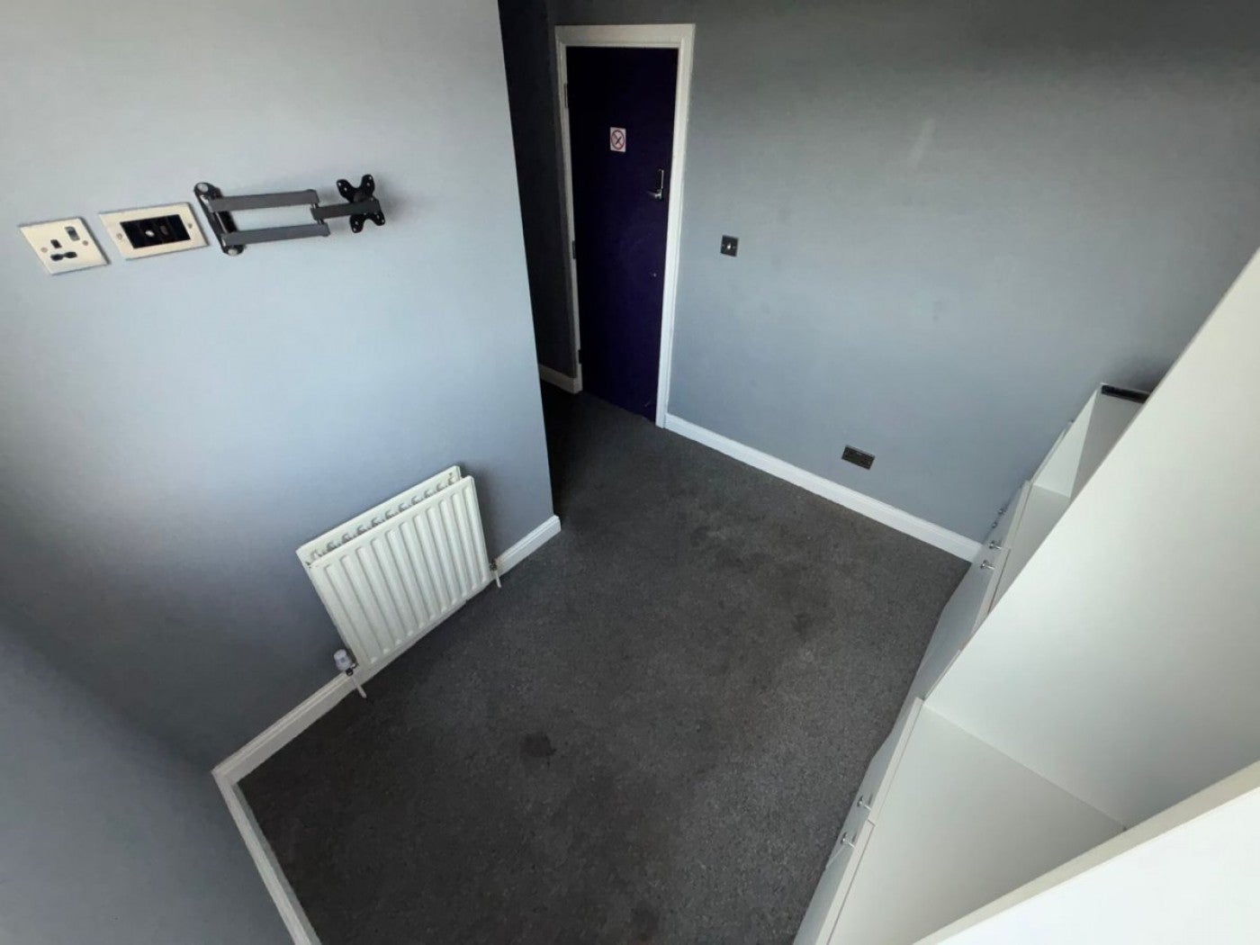 Room Doncaster Road in Barnsley