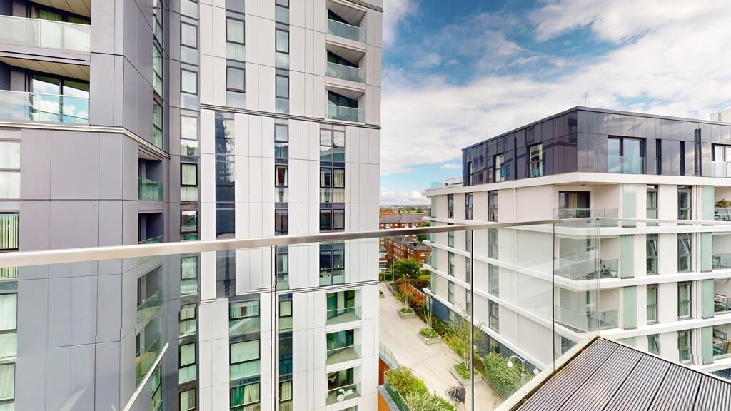 Flat Wandsworth Road in Greater London