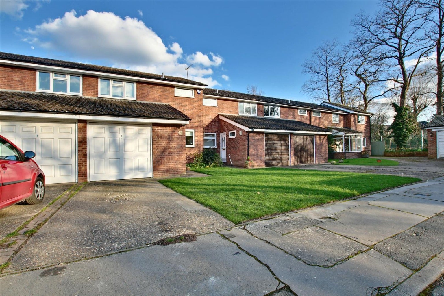 House Olyffe Drive in Greater London