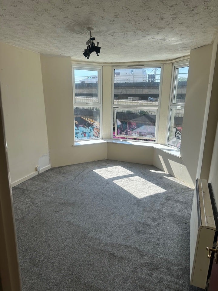 Flat Stapleton Road in Bristol