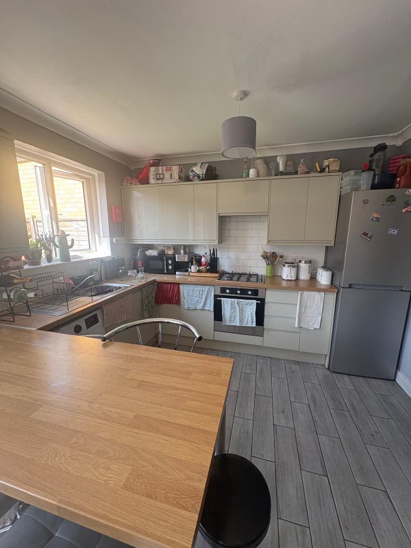 Room Cranbrook Road in Greater London