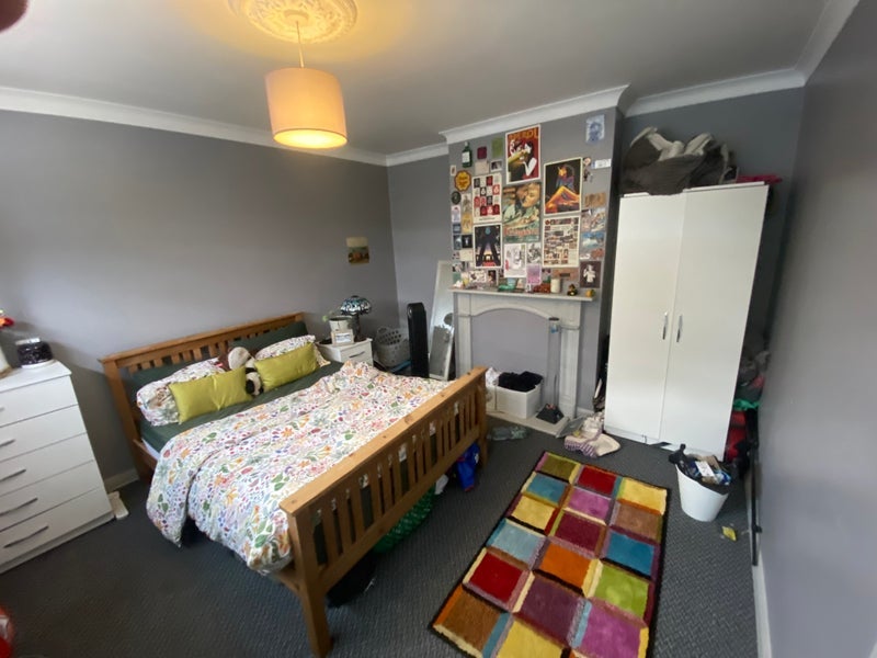 Room Cranbrook Road in Greater London