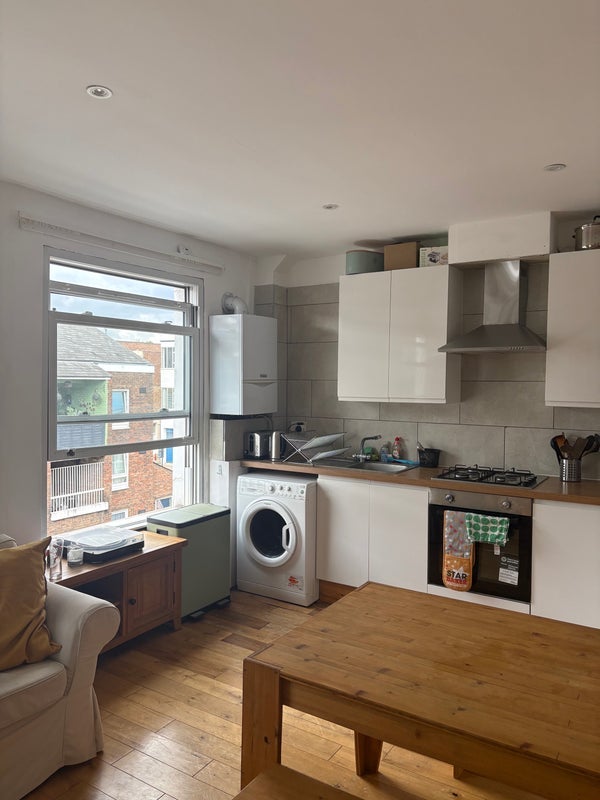 Room Hornsey Road in Greater London