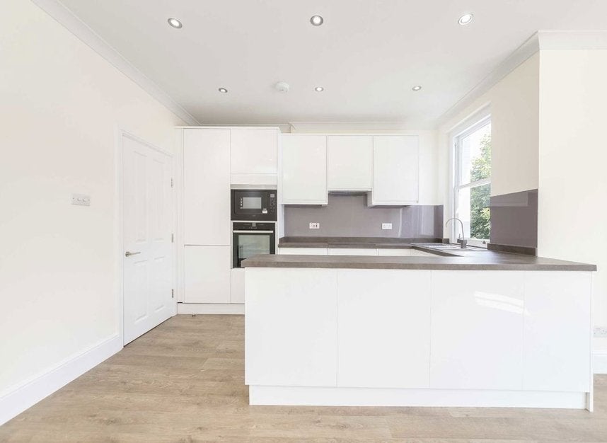 Flat Muswell Road in Greater London