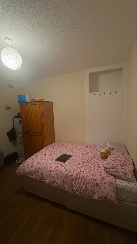 Room Fairfield Drive in Greater London
