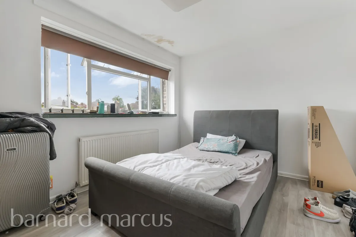 House Kimpton Road in Greater London
