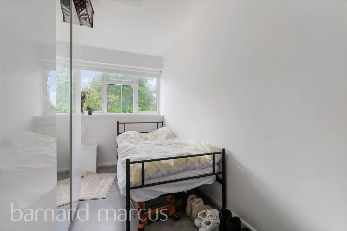 House Kimpton Road in Greater London