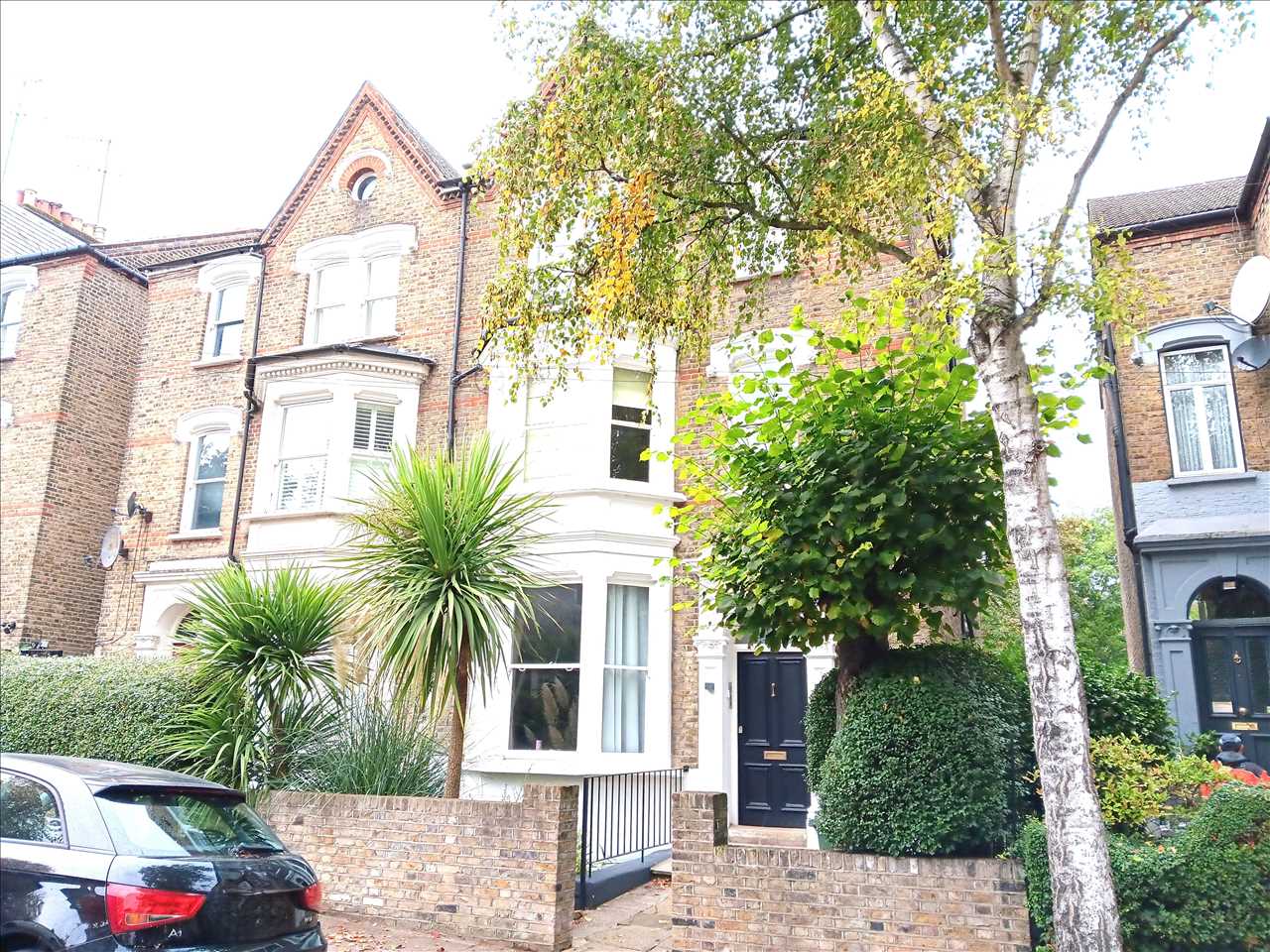 Flat Lady Margaret Road in Greater London