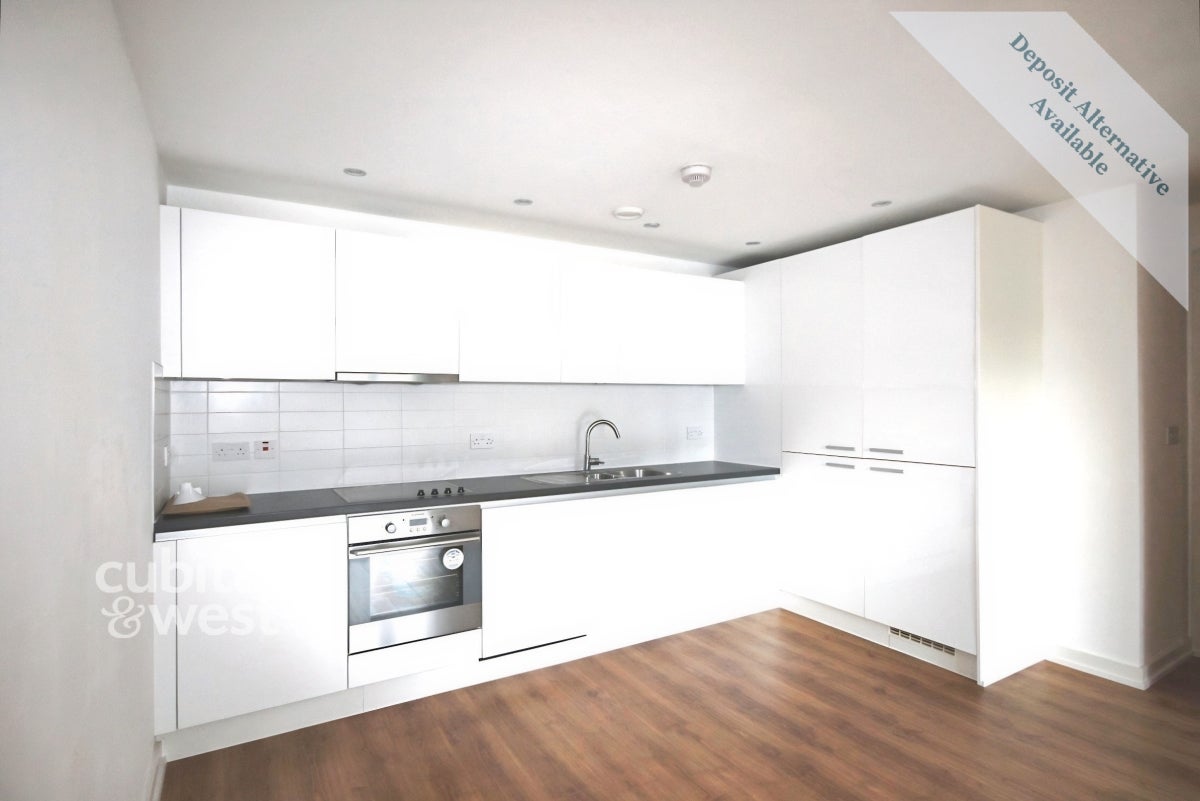 Flat Oakdene Road in Reigate and Banstead