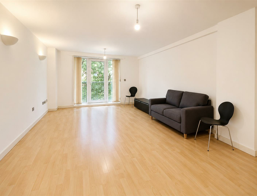 Flat Pages Lane in Greater London