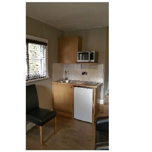 Flat Chiswick High Road in Greater London