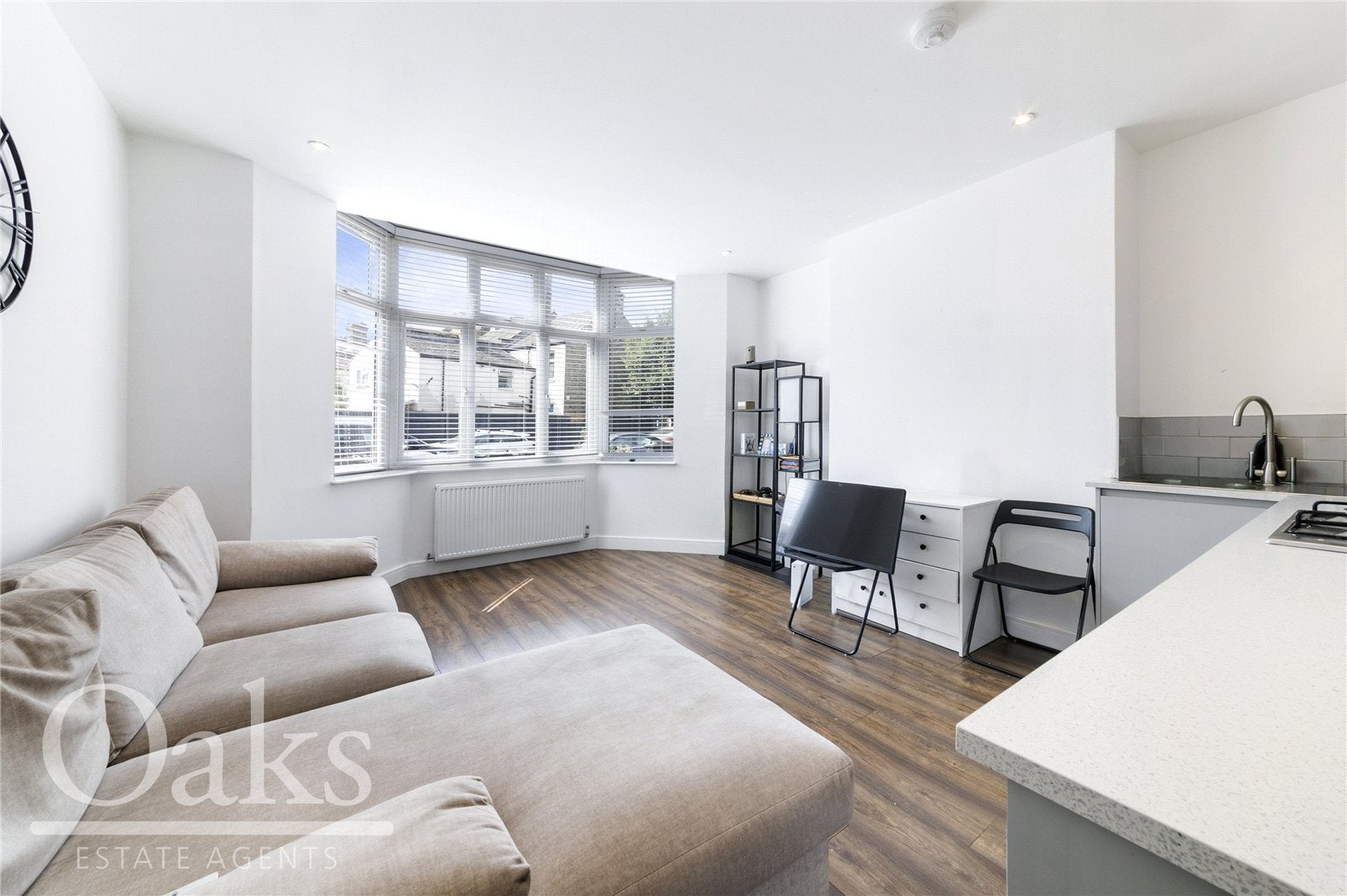Flat Birchanger Road in Greater London