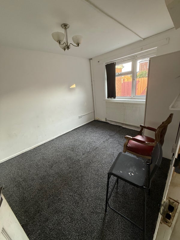 Flat Martindale Crescent in Manchester