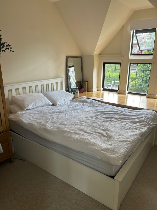 Room Saint John's Hill in Greater London