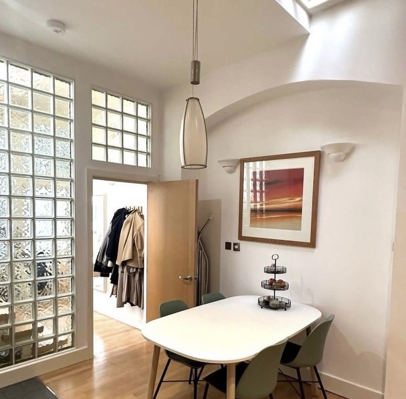 Room Saint John's Hill in Greater London