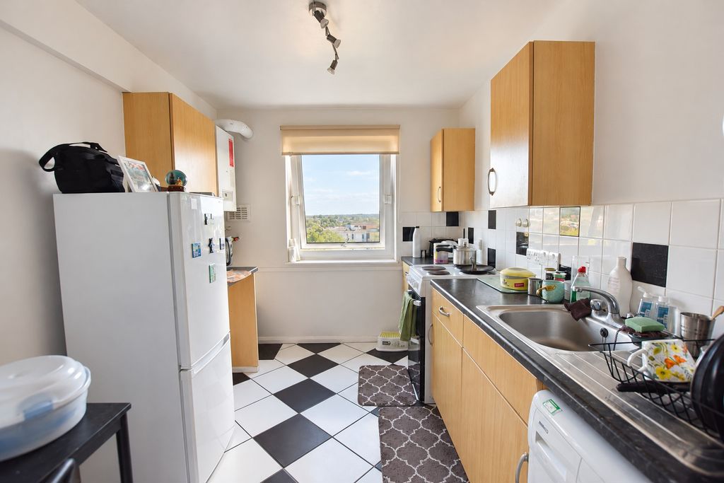 Flat Kentish Court in Maidstone