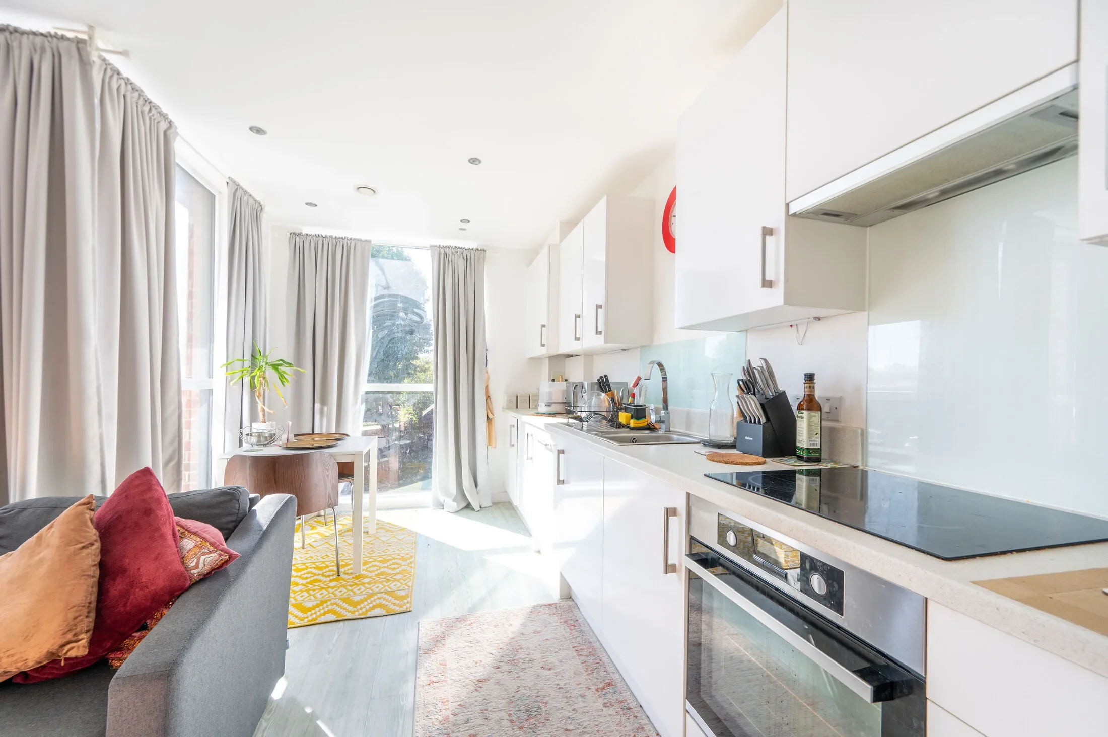 Flat Arran Court in Greater London