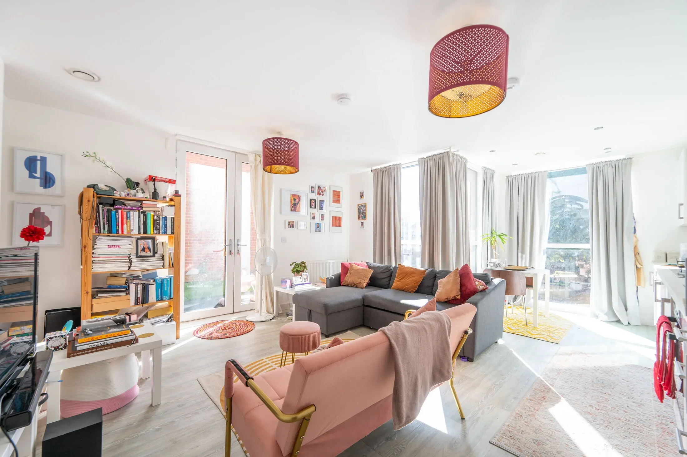 Flat Arran Court in Greater London