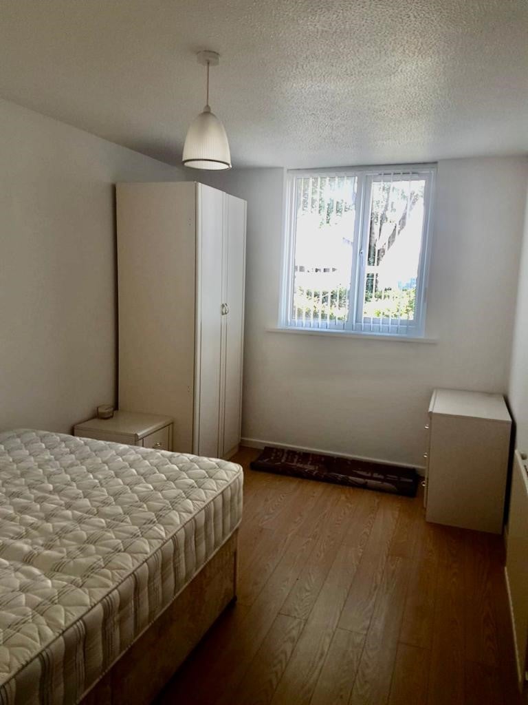 Flat Russell Street in Swansea