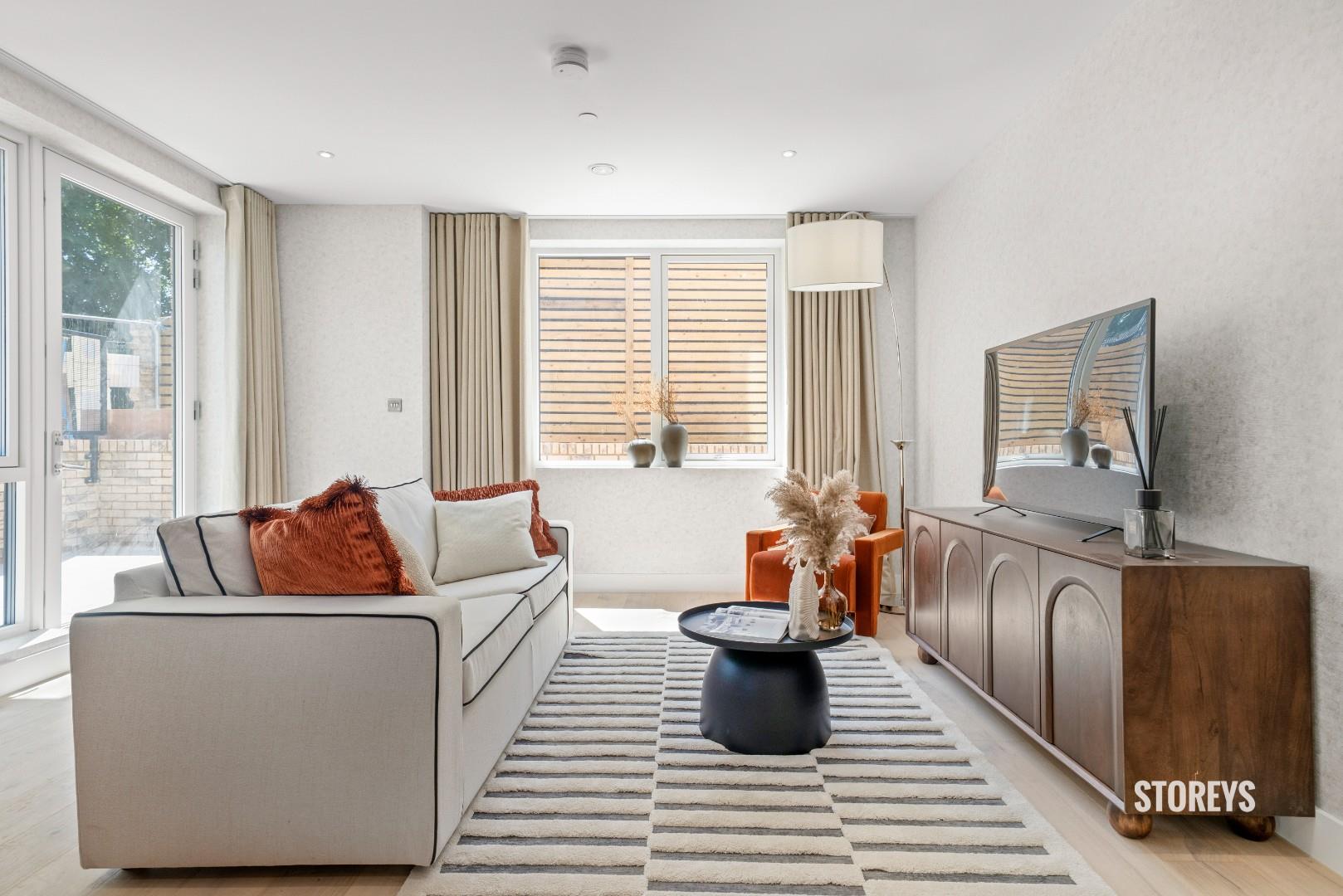 Flat The Roundway in London