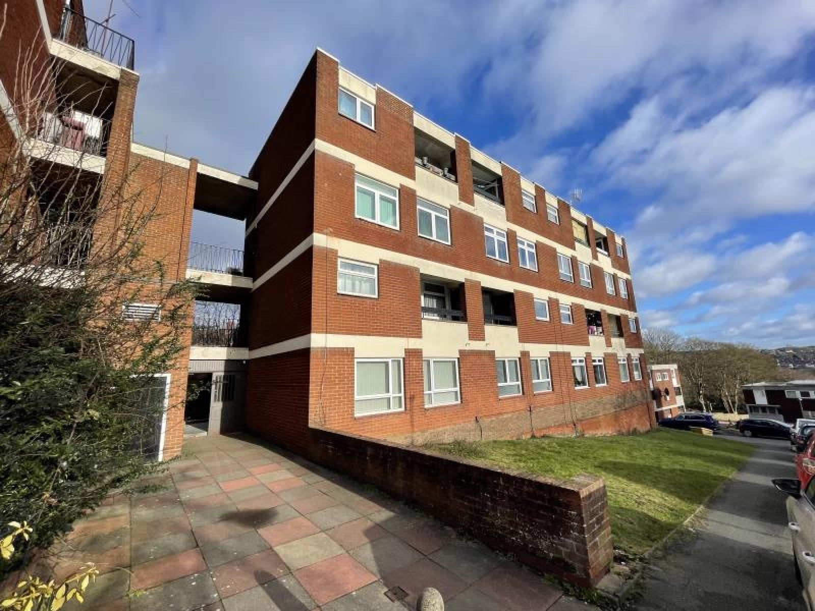 Flat Wesson Gardens in Halesowen