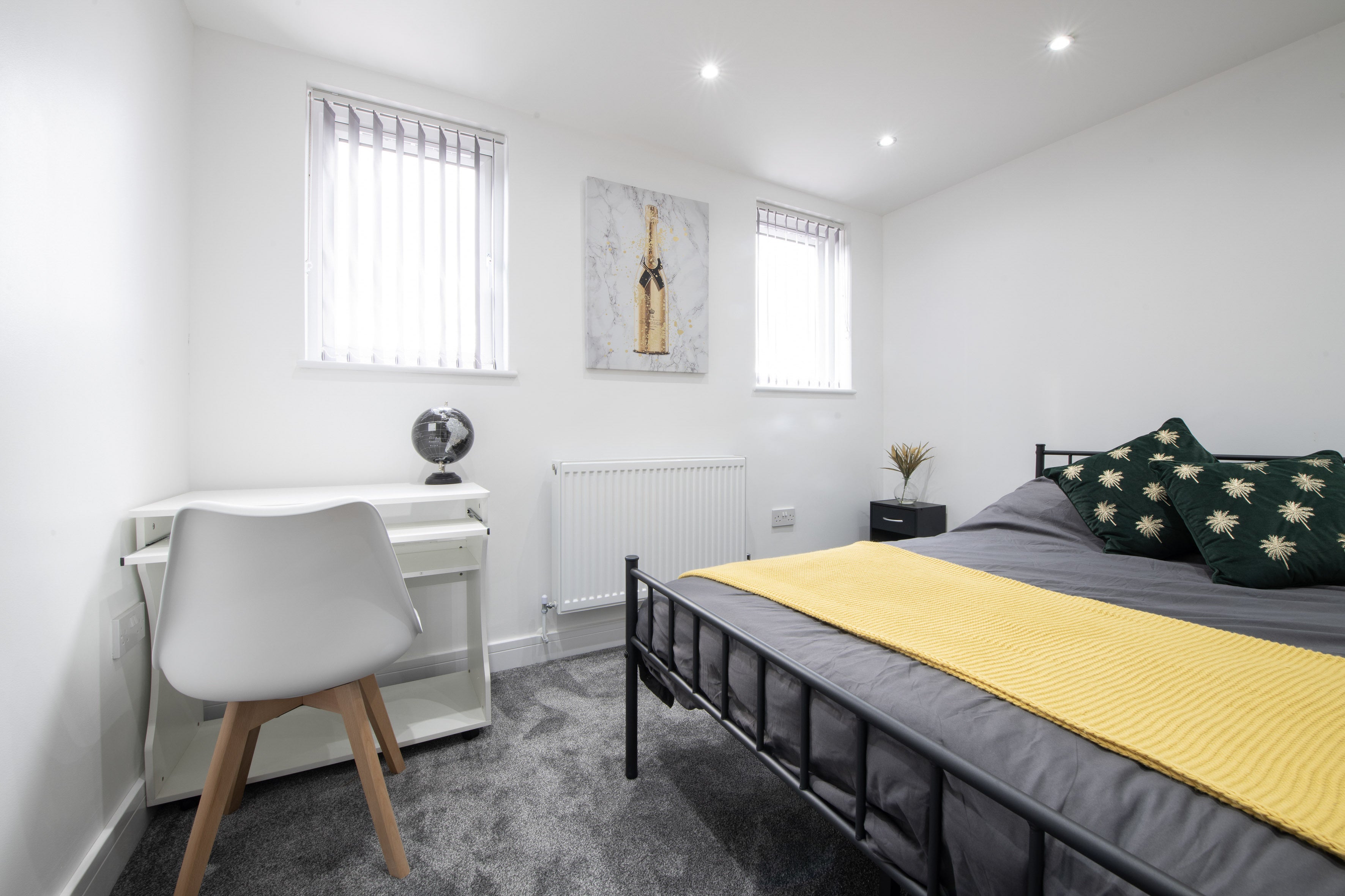 Room Lambrook Road in Bristol