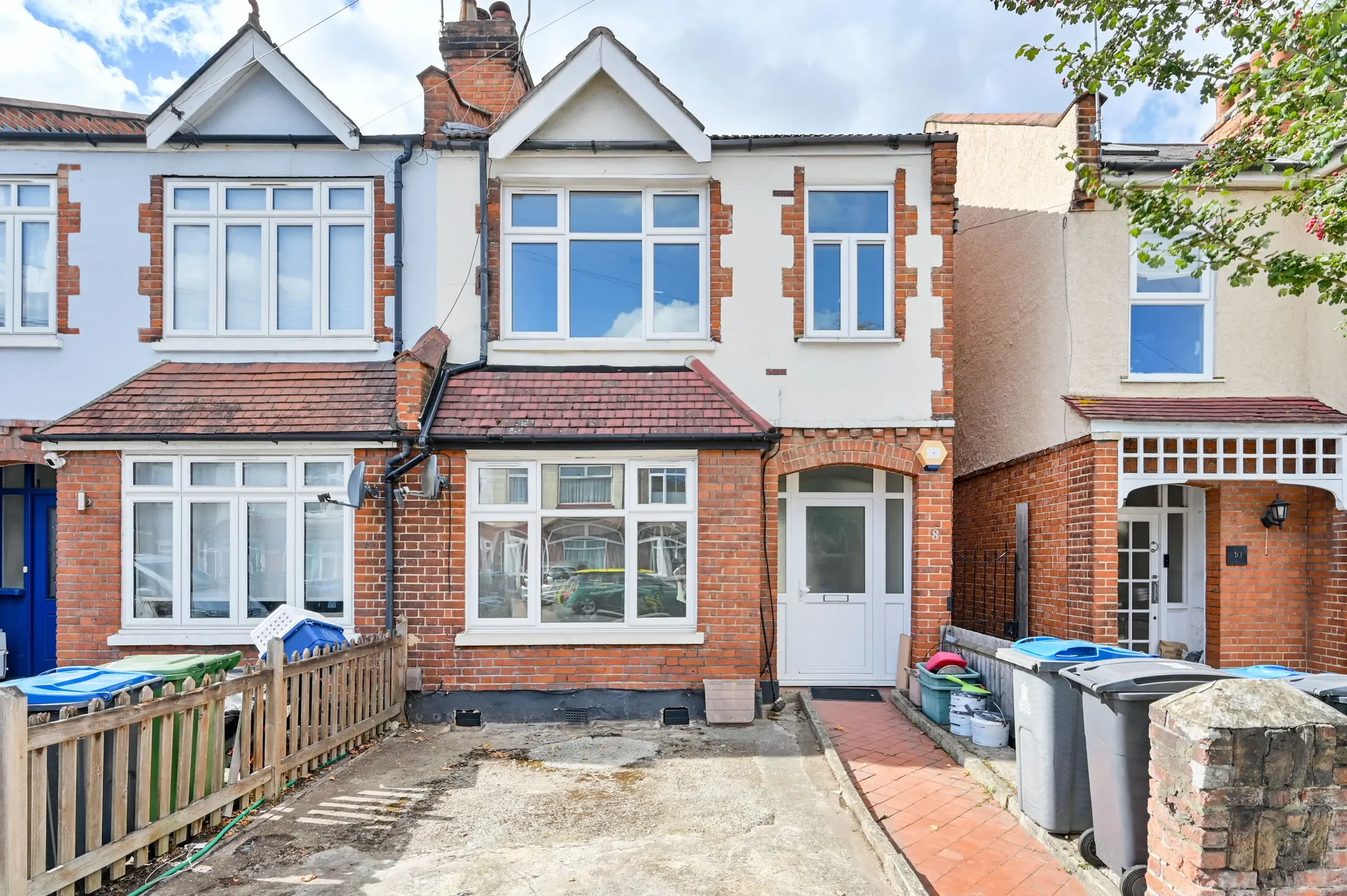 House Beverley Road in Greater London