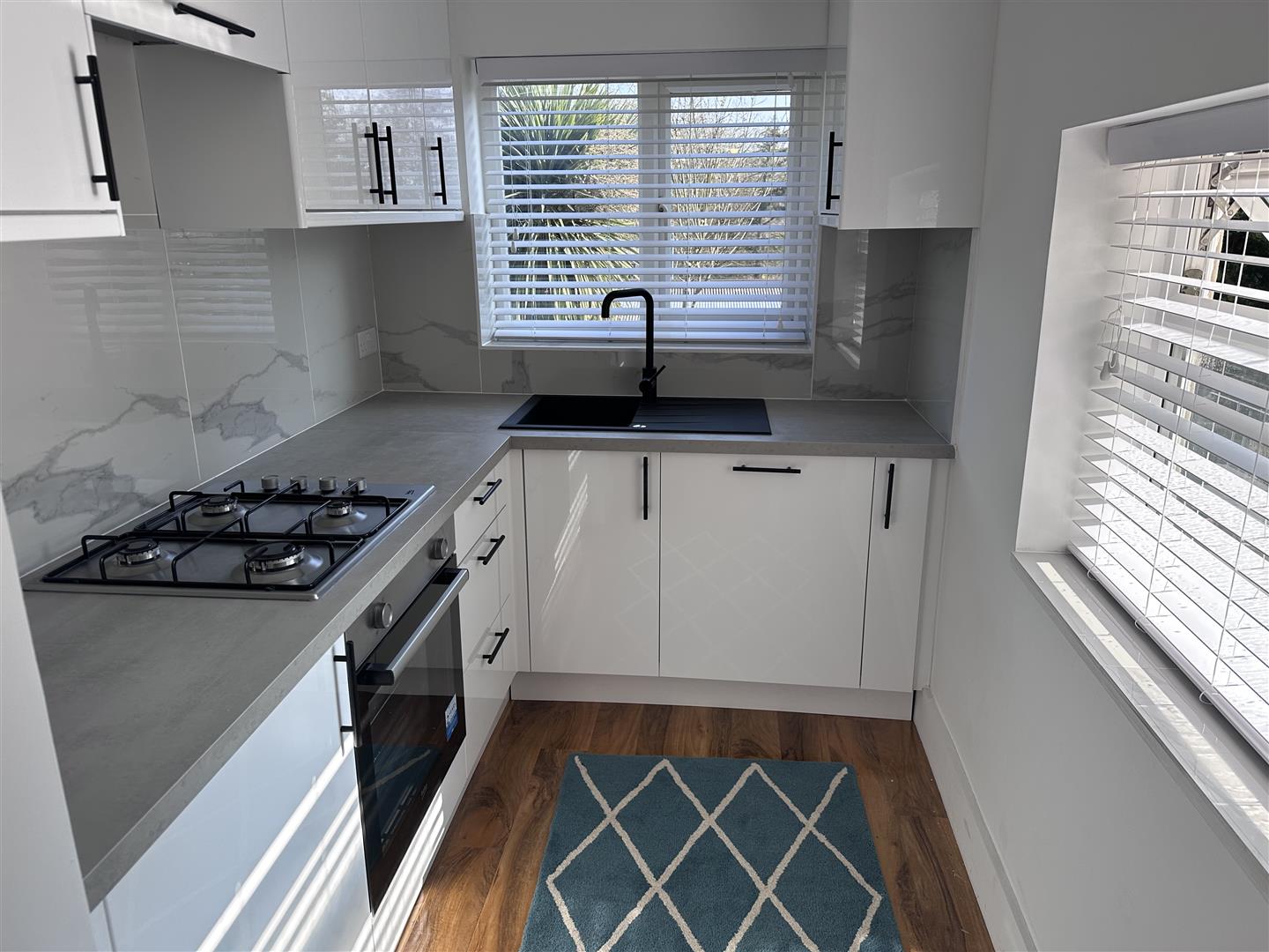 Flat Bohemia Road in St Leonards