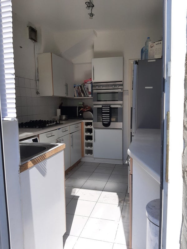 Room Lancaster Road in Greater London