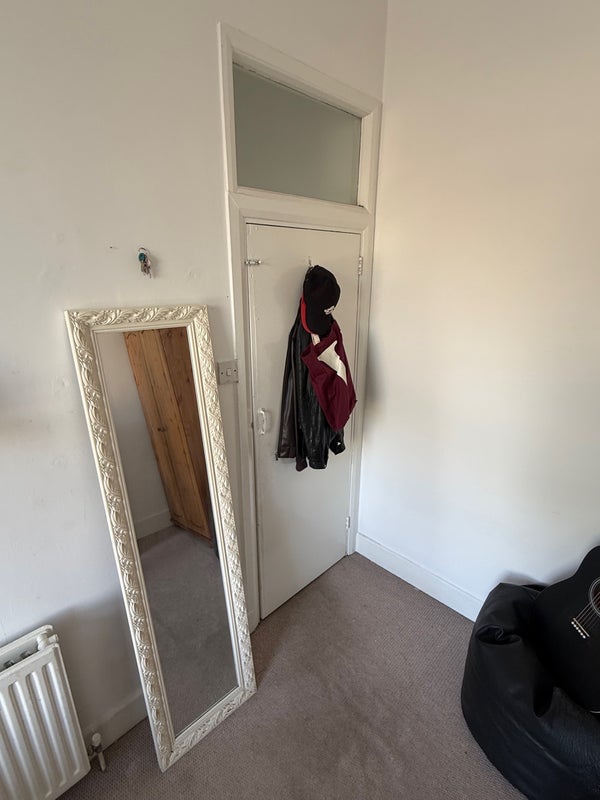 Room Ribblesdale Road in Greater London