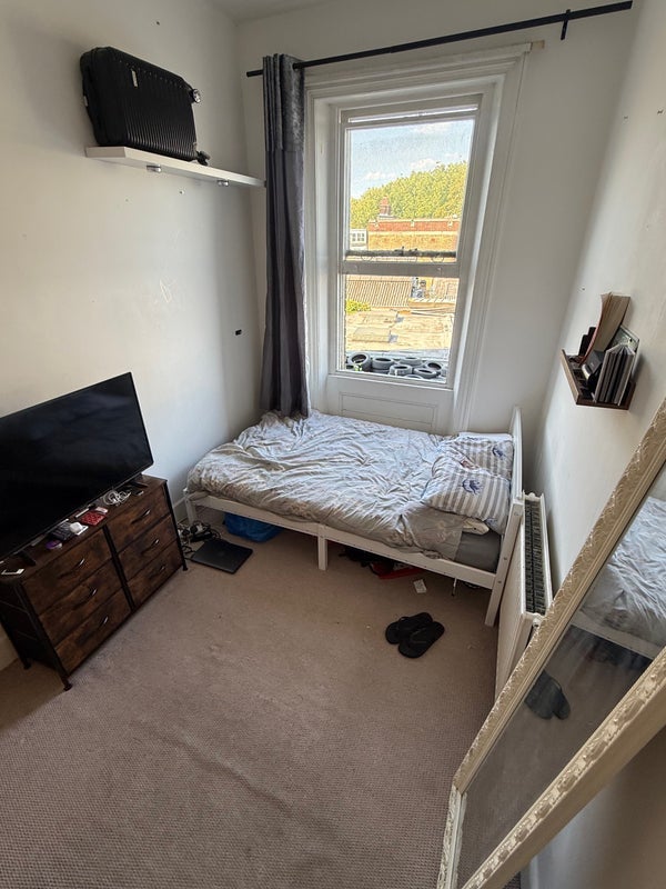Room Ribblesdale Road in Greater London