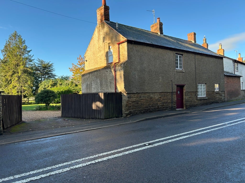 House St Helen's Close in Thornby