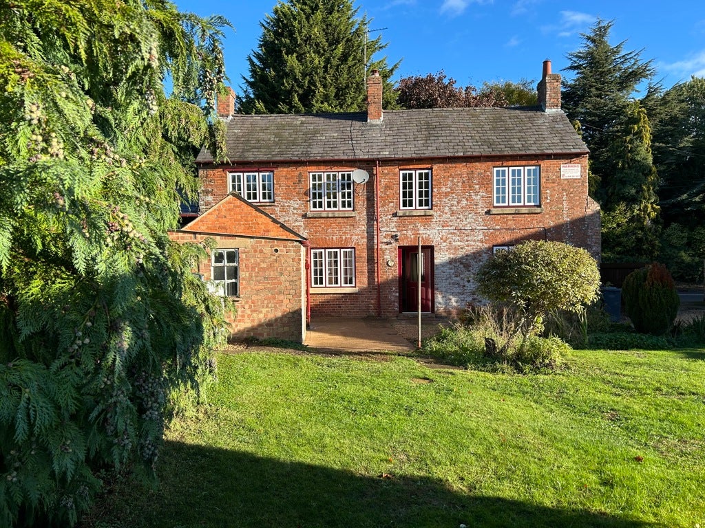 House St Helen's Close in Thornby