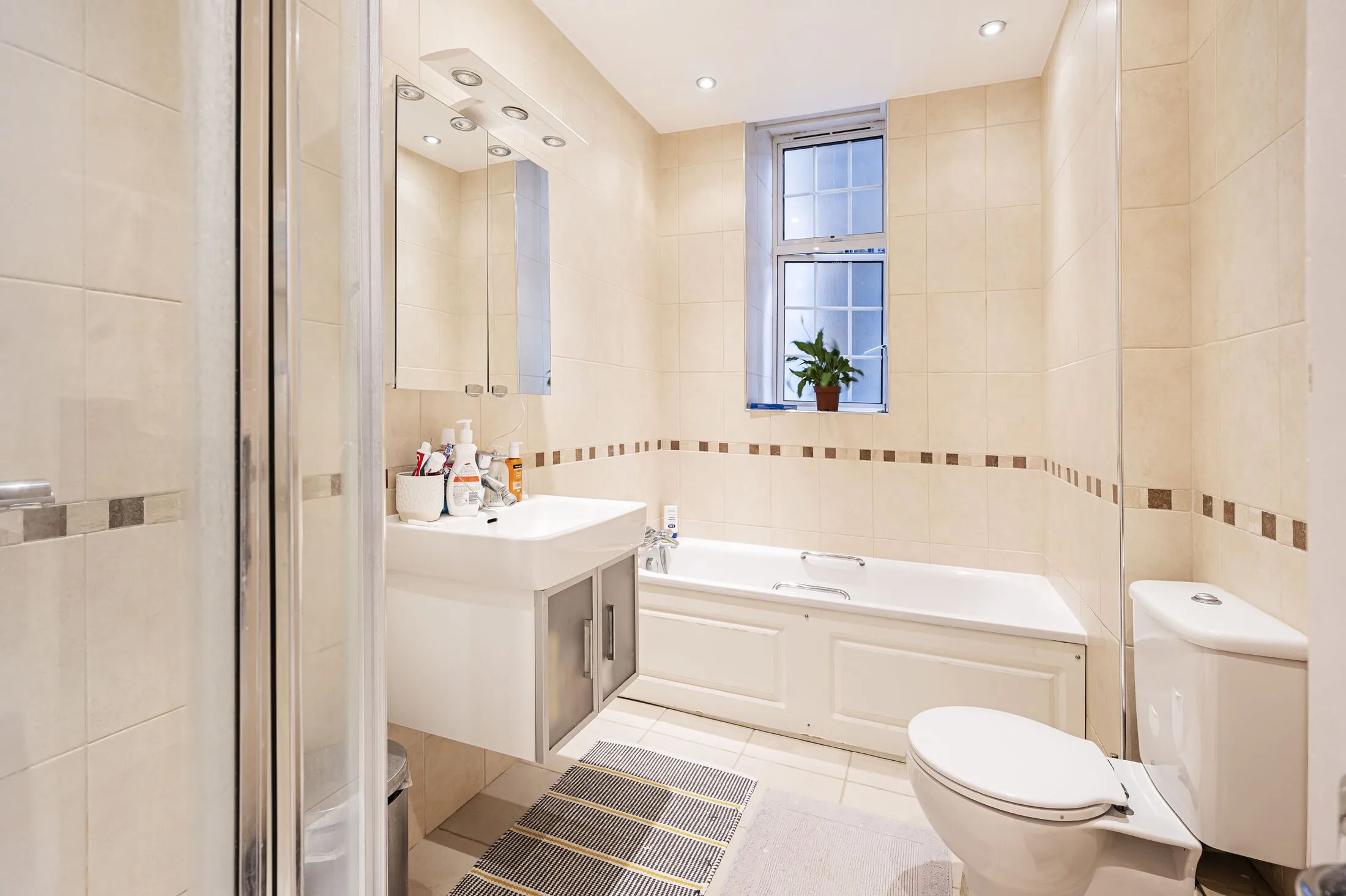 Flat Waverley Place in City of Westminster