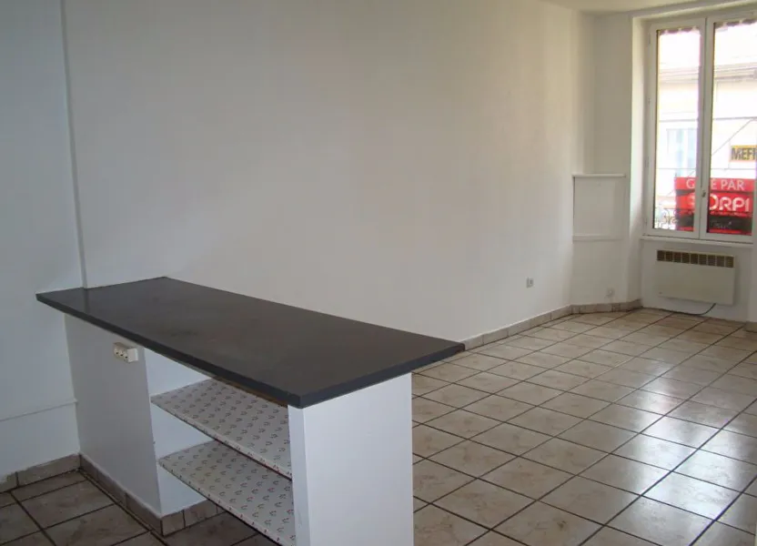 Flat Rue Jean Jaurès in Villeurbanne